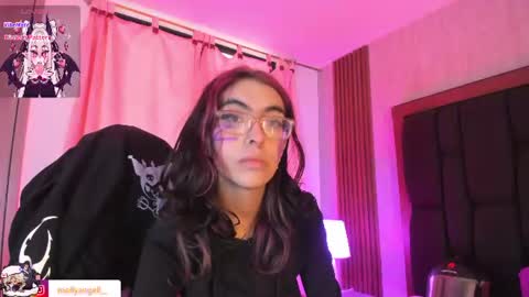 Molly online show from July 12, 4:19 pm