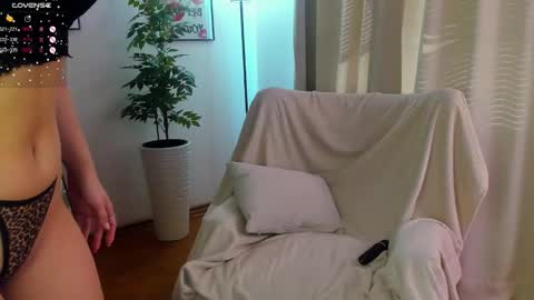 Snapshot of molly_anderson_ chatting on September 26, 8:34 am molly_anderson_ online show from September 26, 8:34 am