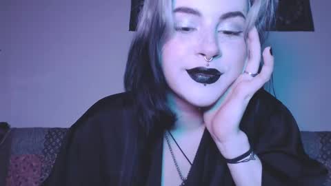 Molly Crow online show from February 12, 11:30 pm