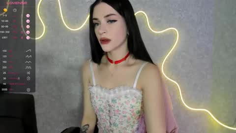 Molly - online show from October 7, 4:50 am