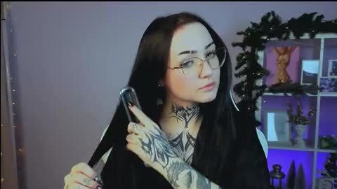 molly_kisss online show from December 14, 8:09 am