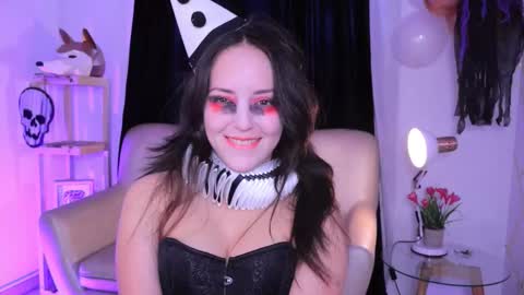   MOLLY   online show from October 31, 3:49 pm