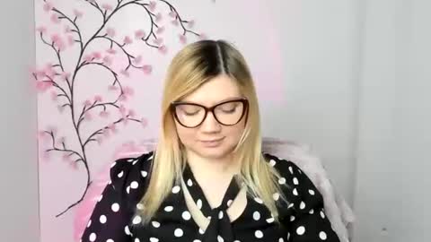 Molly online show from December 21, 12:42 pm