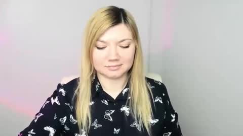 Molly online show from January 17, 12:21 pm