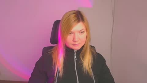 Molly online show from January 15, 12:15 pm