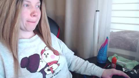 I have new photos come and see with love Molly online show from December 15, 10:31 am