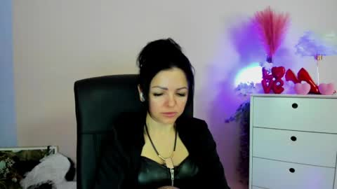 Molly online show from March 24, 7:47 am