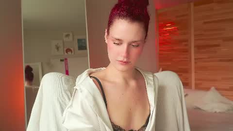 Hello my name is Fabulous online show from June 10, 4:33 am