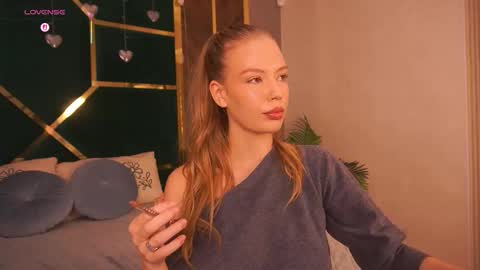 mollyymayy online show from March 13, 3:02 pm