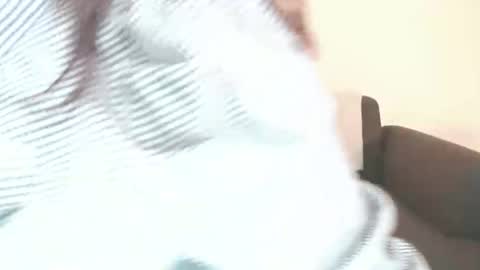 Snapshot of momo612238 chatting on December 29, 1:38 pm Momo online show from December 29, 1:38 pm