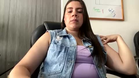 Snapshot of mona28__ chatting on September 16, 1:30 pm Mona online show from September 16, 1:30 pm