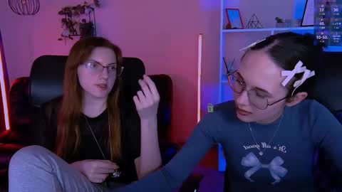 Mona  online show from May 29, 8:29 pm