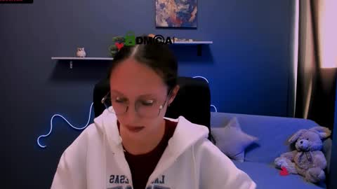 Mona  online show from March 7, 9:29 am