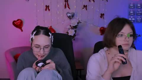 Mona  online show from April 19, 11:29 pm