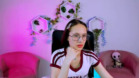 Mona  online show from June 25, 9:02 am