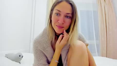 Mona online show from December 16, 4:55 am