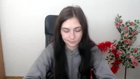 monakali online show from November 4, 7:13 am