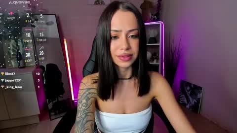 Monica online show from May 31, 9:04 am