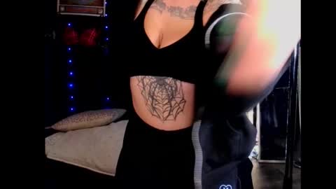 Monica online show from December 5, 7:15 pm