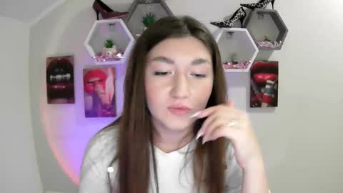 sweet girl and shine body online show from September 16, 11:18 am