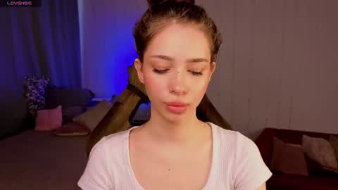 Hi  Im Monica  online show from June 30, 1:43 pm