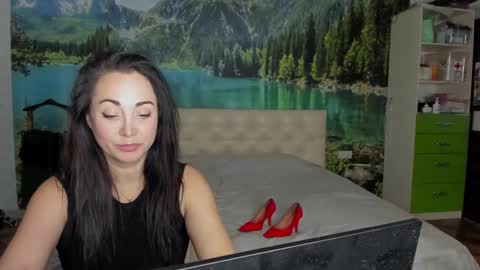 Snapshot of monica_weisss chatting on January 3, 5:42 pm monica_weisss online show from January 3, 5:42 pm