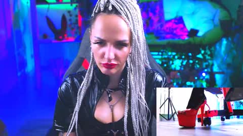 Monika online show from March 10, 11:45 am