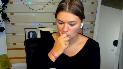 Monika online show from June 19, 1:47 pm