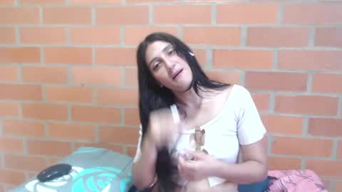 Luisa online show from May 29, 3:21 pm