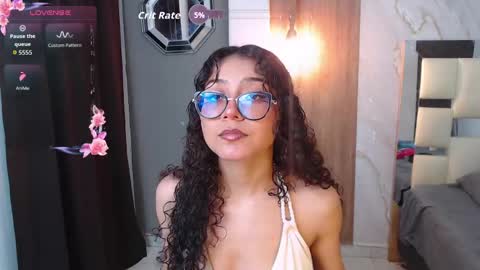 moon_and_fire_ online show from March 11, 5:44 am