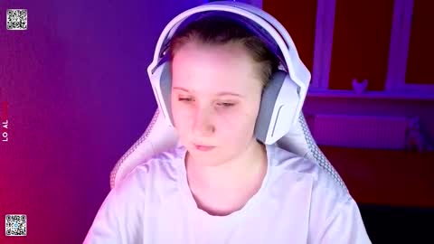 Lola online show from March 14, 5:25 pm