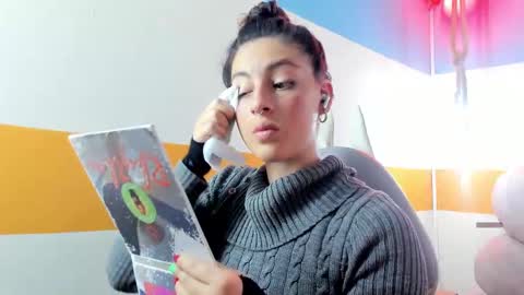 Snapshot of moon_winy chatting on October 2, 11:37 am Winy online show from October 2, 11:37 am