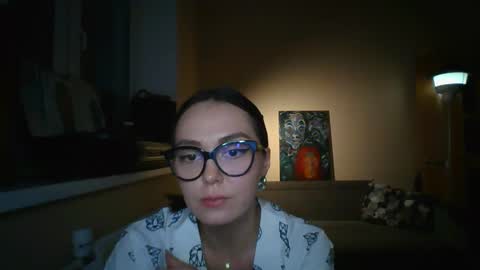 moona online show from January 2, 2:35 pm