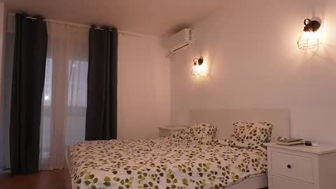 Anna online show from October 28, 5:46 am