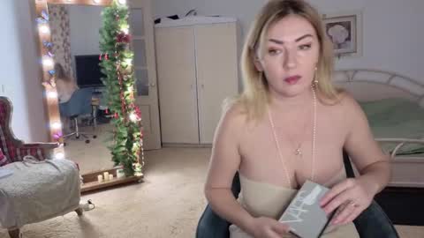 Jane online show from December 1, 6:28 am