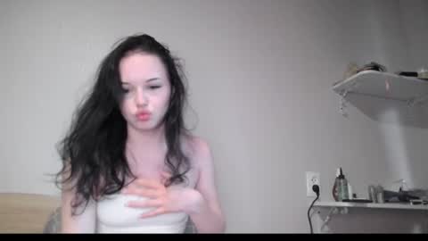 moonlightpoison online show from July 21, 9:32 am