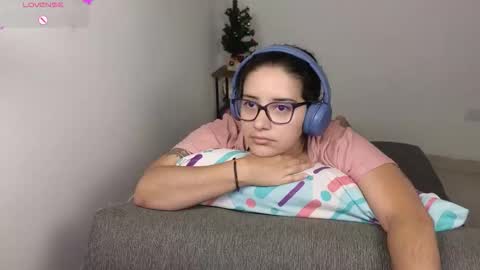 Moon Woman online show from December 23, 5:33 am