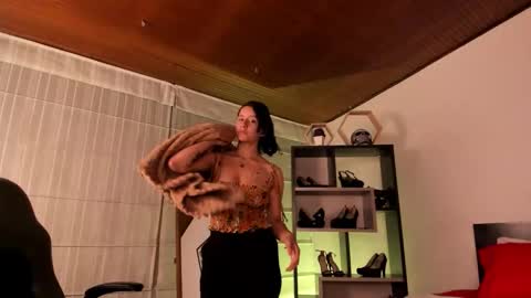 Snapshot of moony_14 chatting on October 12, 5:04 pm Michelle online show from October 12, 5:04 pm