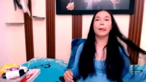 alexia online show from June 5, 7:20 pm