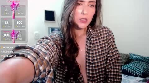 Snapshot of moriahhoe chatting on February 10, 7:17 pm Moriah online show from February 10, 7:17 pm
