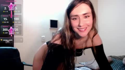 Snapshot of moriahhoe chatting on December 2, 7:25 pm Moriah online show from December 2, 7:25 pm