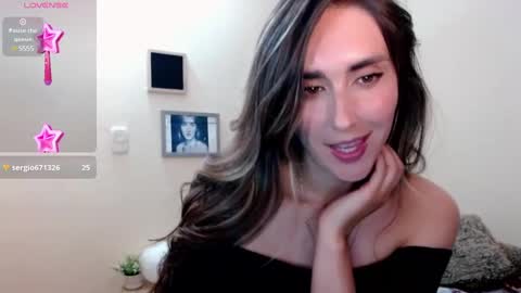 Snapshot of moriahhoe chatting on December 26, 7:49 pm Moriah online show from December 26, 7:49 pm
