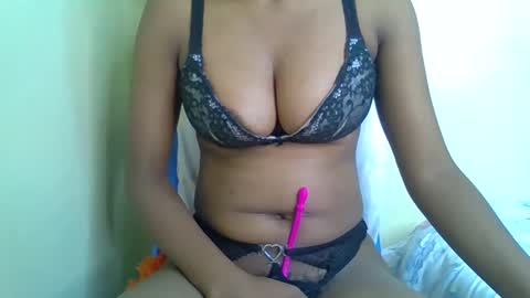 morning_blossom online show from December 13, 2:43 am