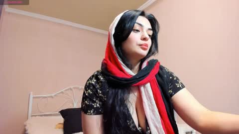 Medina online show from January 3, 6:35 pm