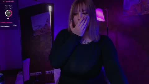 morvelyn online show from October 10, 6:02 pm