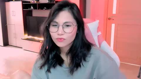 ms_emily_ online show from October 11, 9:36 am