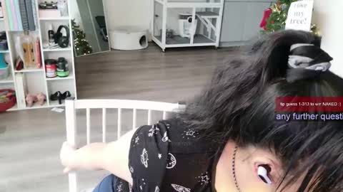 R o r i  SnapChat heyroriv2 wednesday - sunday Noon oclock mountain - 5pm mountain online show from November 21, 7:38 pm