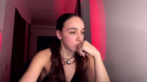 ms_sophiee online show from March 12, 9:50 pm