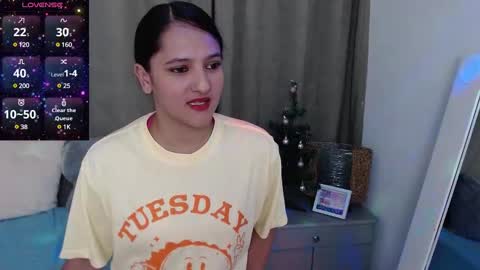 Snapshot of ms_valentina_01 chatting on December 27, 11:53 pm Valentina  online show from December 27, 11:53 pm