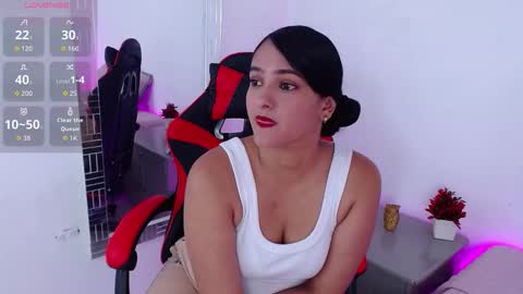 Snapshot of ms_valentina_01 chatting on October 24, 8:49 pm Valentina  online show from October 24, 8:49 pm